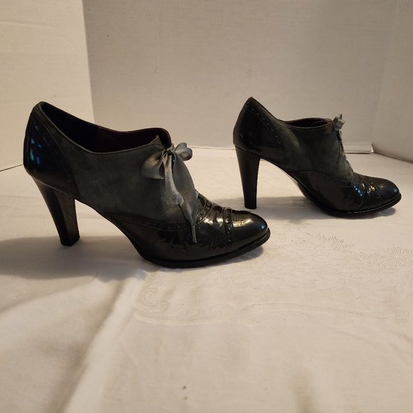 Size 10B Coach 3.5" High Heels Suede & Patent Leather Ribbon Laced Oxfords Italy - Picture 2 of 9